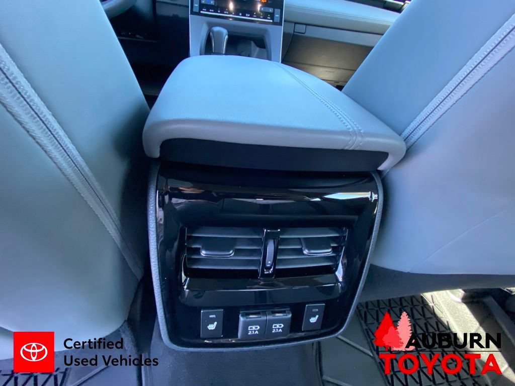 Certified 2019 Toyota Avalon Limited w/ Advanced Safety Package FWD image 30