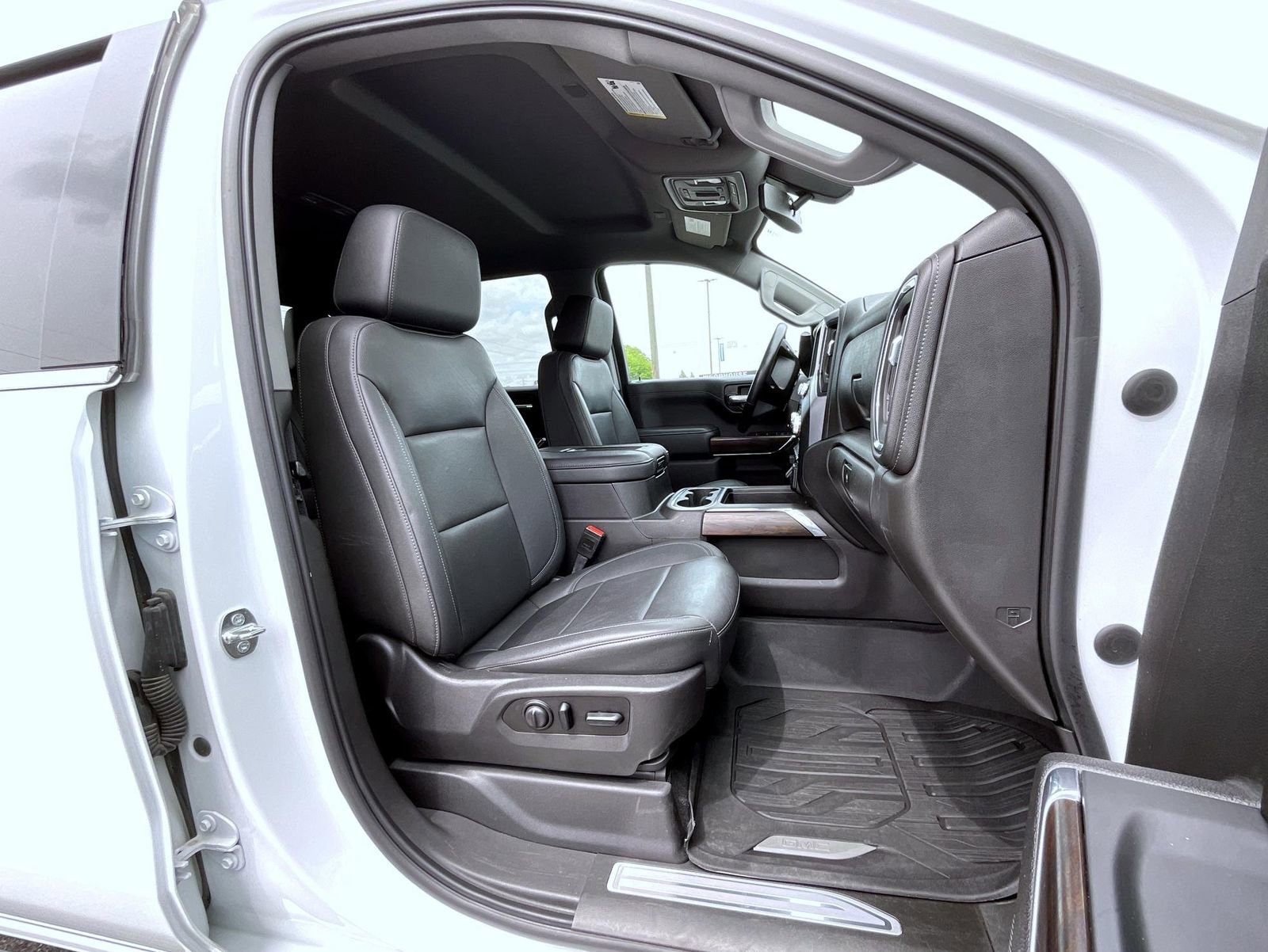 Certified 2021 GMC Sierra 1500 SLT w/ SLT Premium Package AWD/4WD image 15