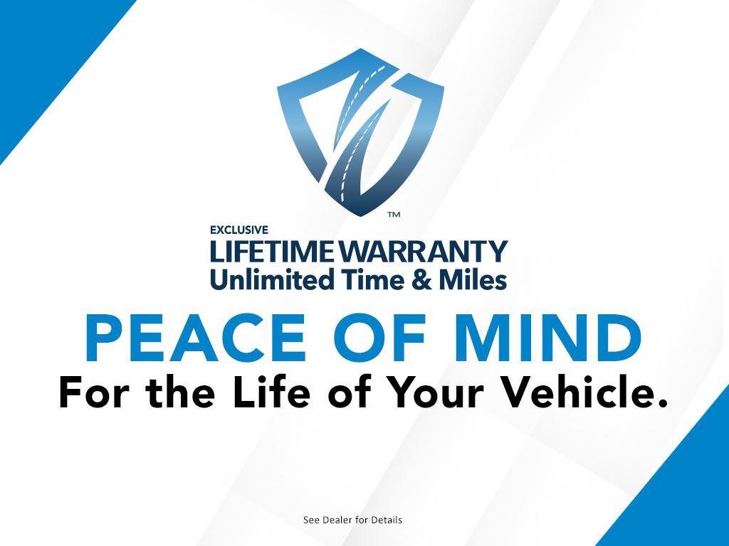 Used 2024 Chrysler Pacifica Select image 4