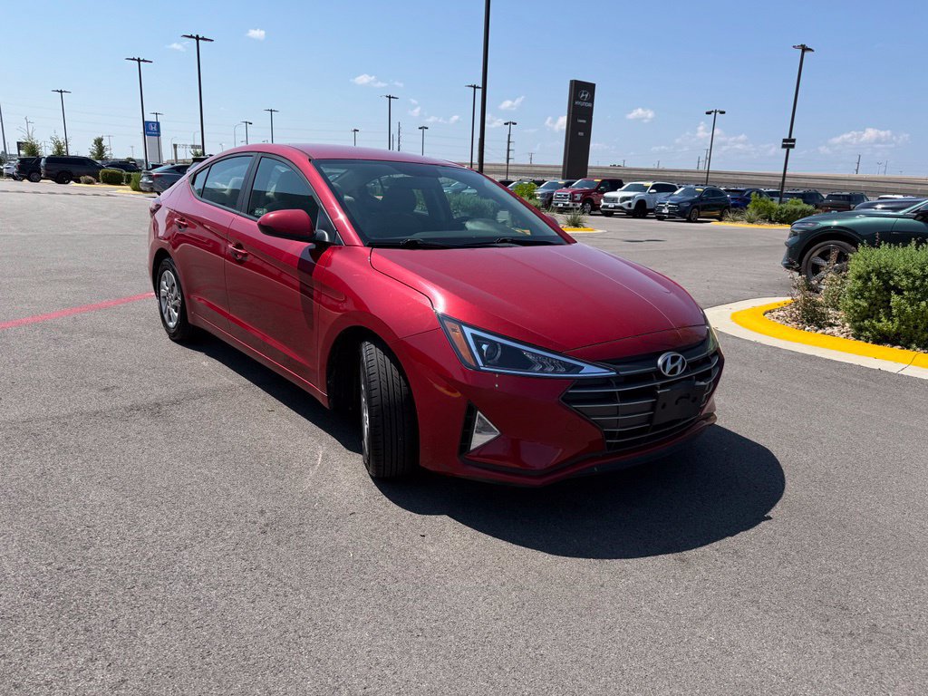 Used 2019 Hyundai Elantra SE FWD image 3