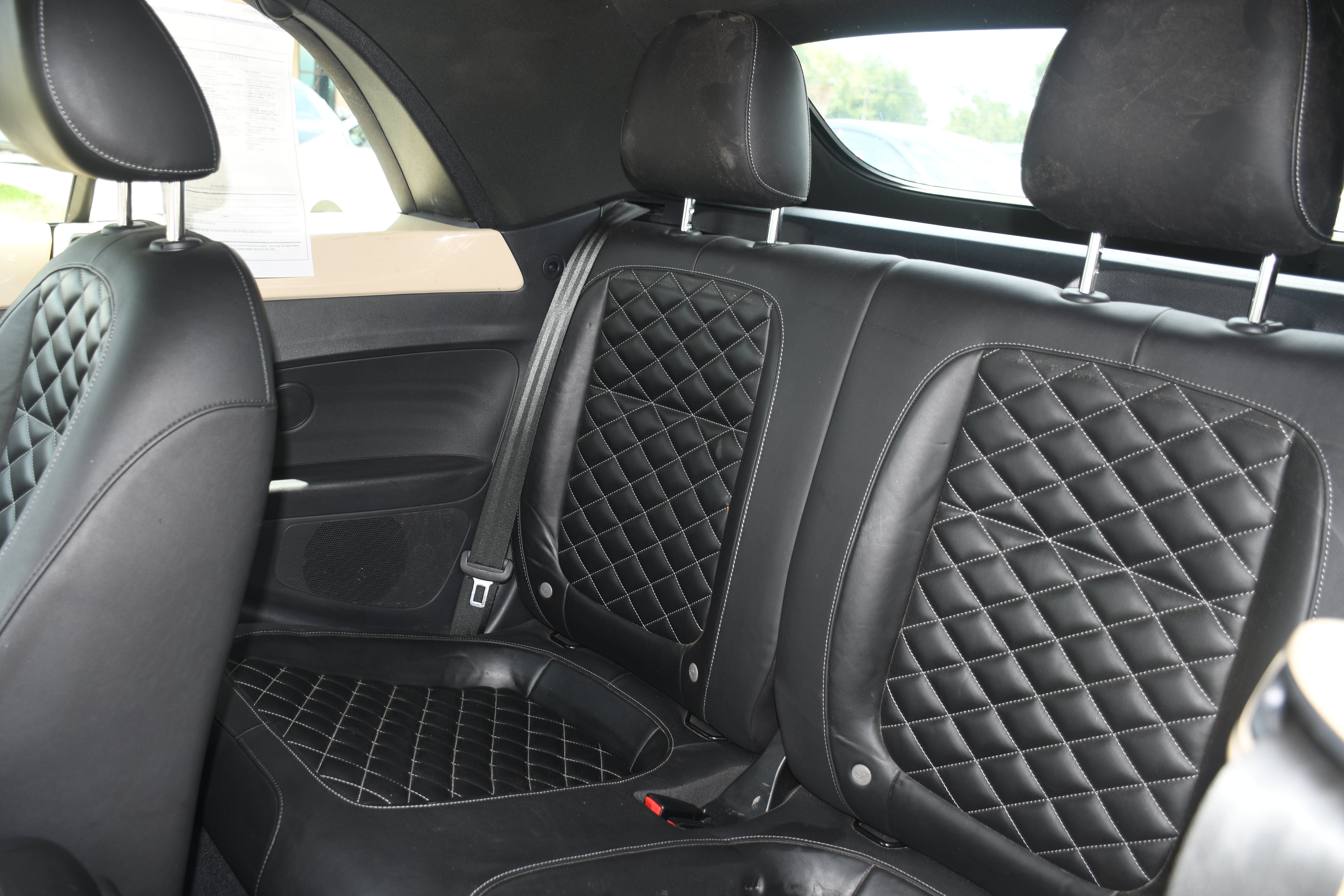 Used 2019 Volkswagen Beetle 2.0T Final Edition SEL FWD image 19