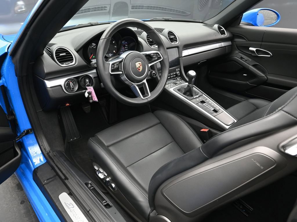 Certified 2025 Porsche 718 Boxster RWD image 4