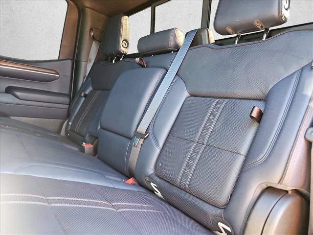 Used 2022 Chevrolet Silverado 1500 High Country w/ High Country Premium Package AWD/4WD image 19