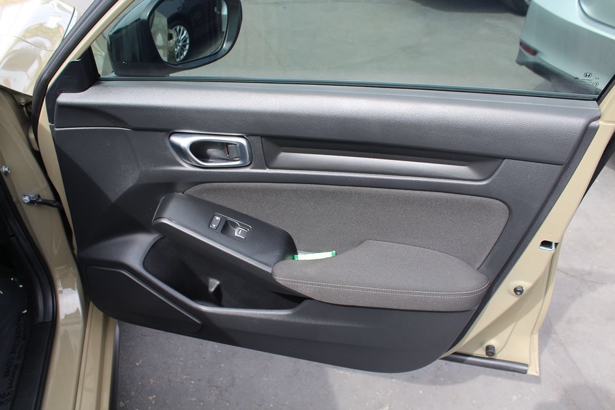 Used 2025 Honda Civic Sport image 18