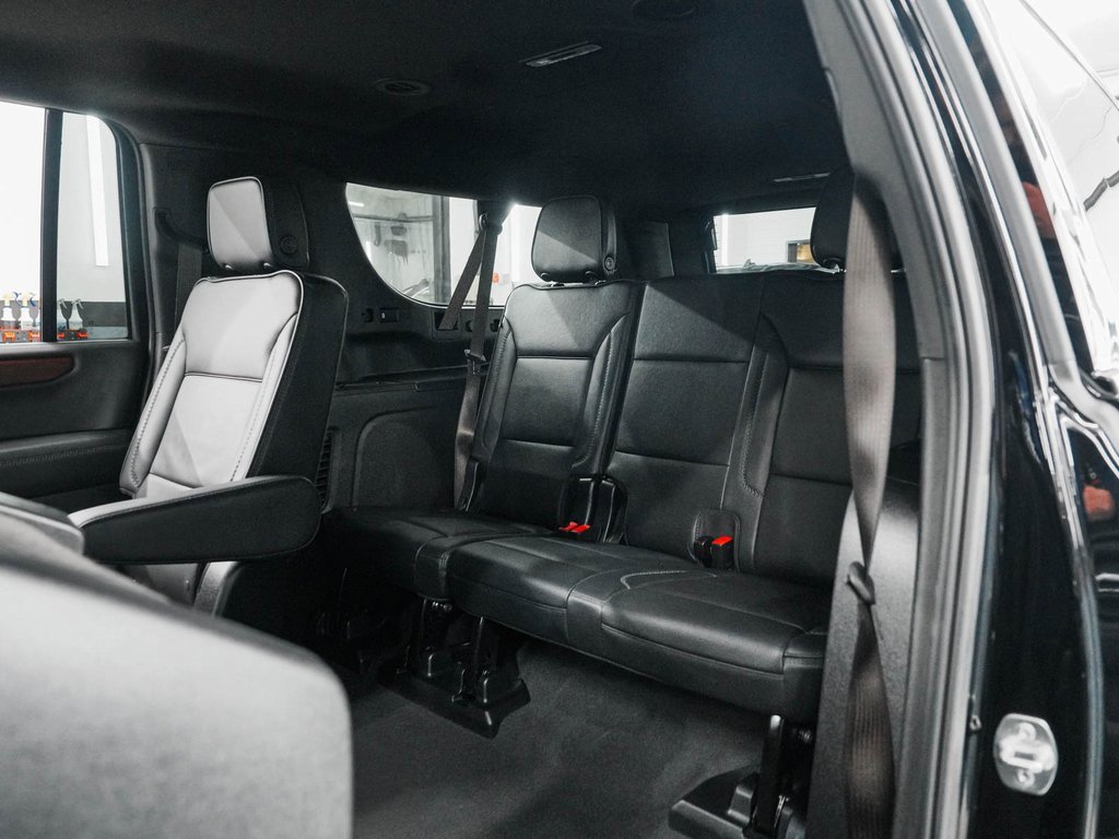 Used 2025 GMC Yukon XL Denali image 30
