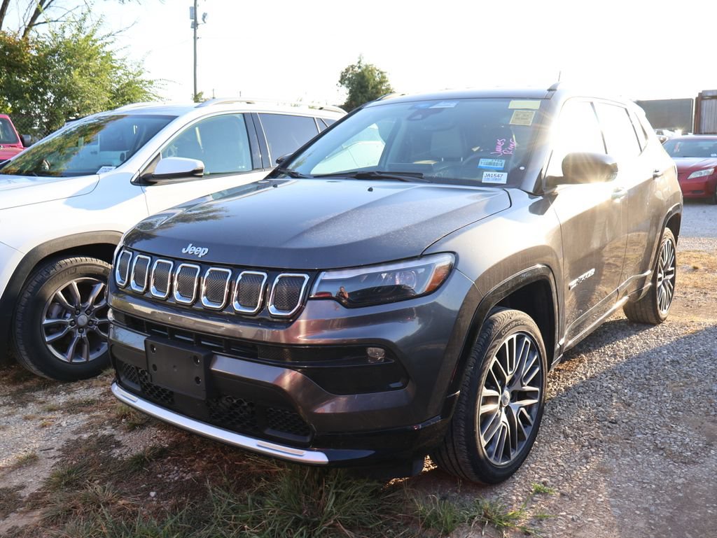 Used 2022 Jeep Compass Limited w/ Elite Group AWD/4WD image 3