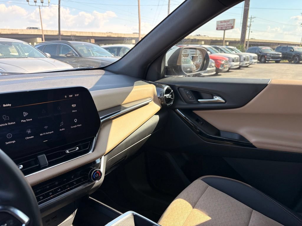 Used 2025 Chevrolet Equinox ACTIV FWD image 21