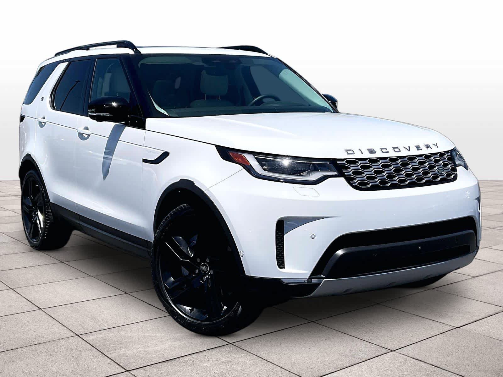Used 2025 Land Rover Discovery S AWD/4WD image 2