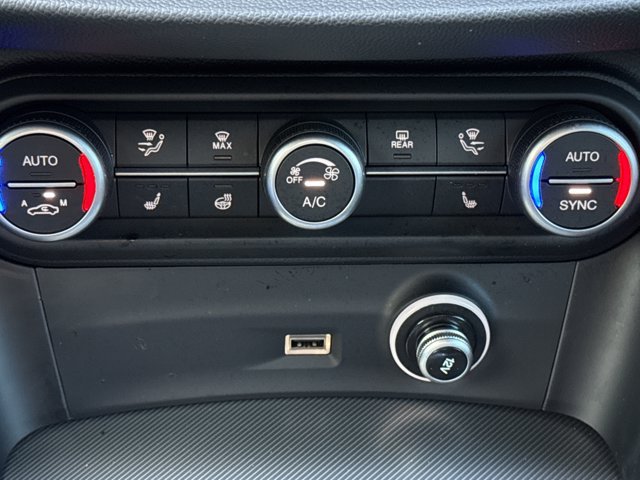 Used 2024 Alfa Romeo Stelvio Ti AWD/4WD image 19