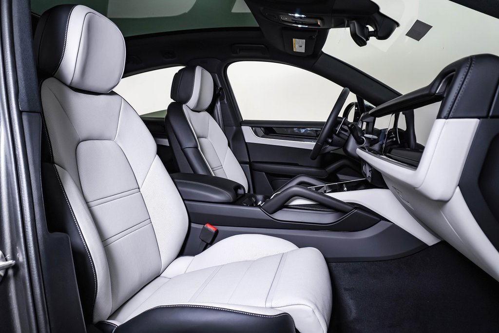 New 2026 Porsche Cayenne Coupe image 15