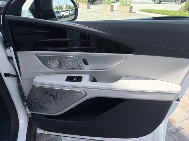 New 2026 Lincoln Nautilus Reserve AWD/4WD image 17