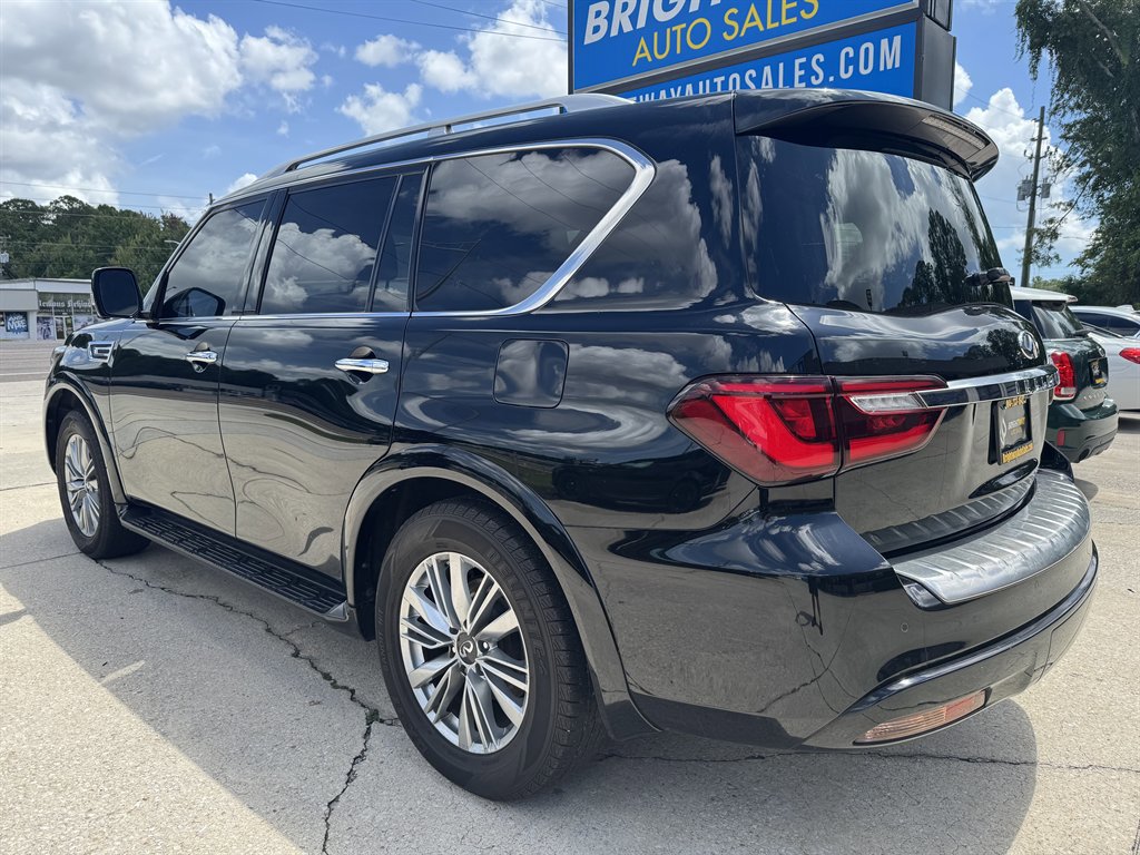 Used 2021 INFINITI QX80 Luxe image 3