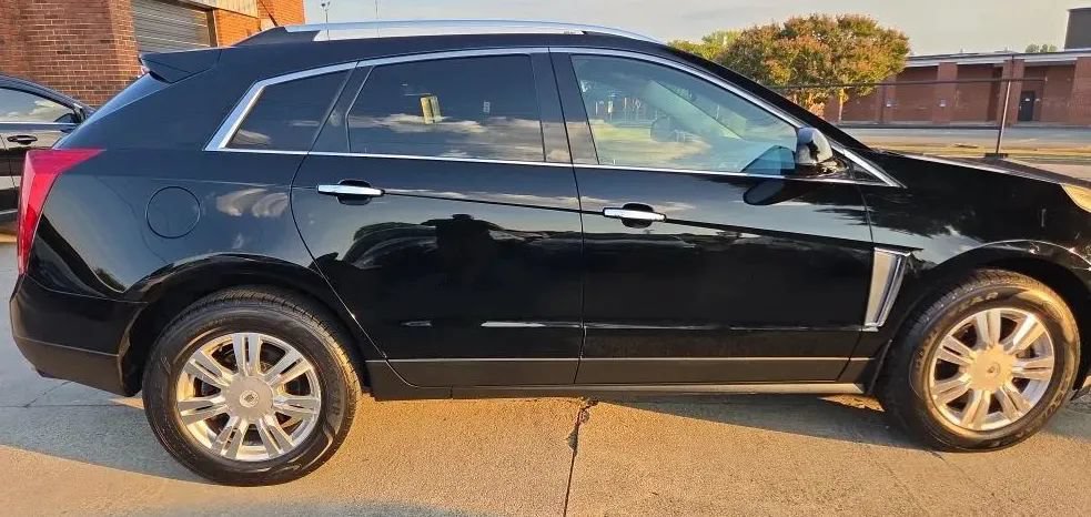 Used 2013 Cadillac SRX Luxury AWD/4WD image 6
