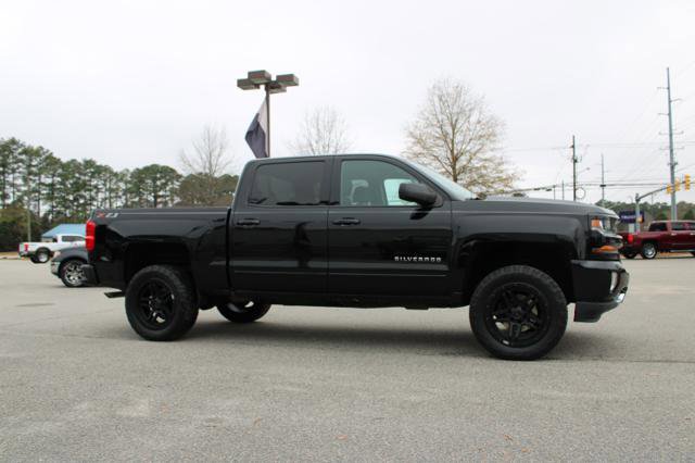 Used 2018 Chevrolet Silverado 1500 LT w/ All Star Edition image 4
