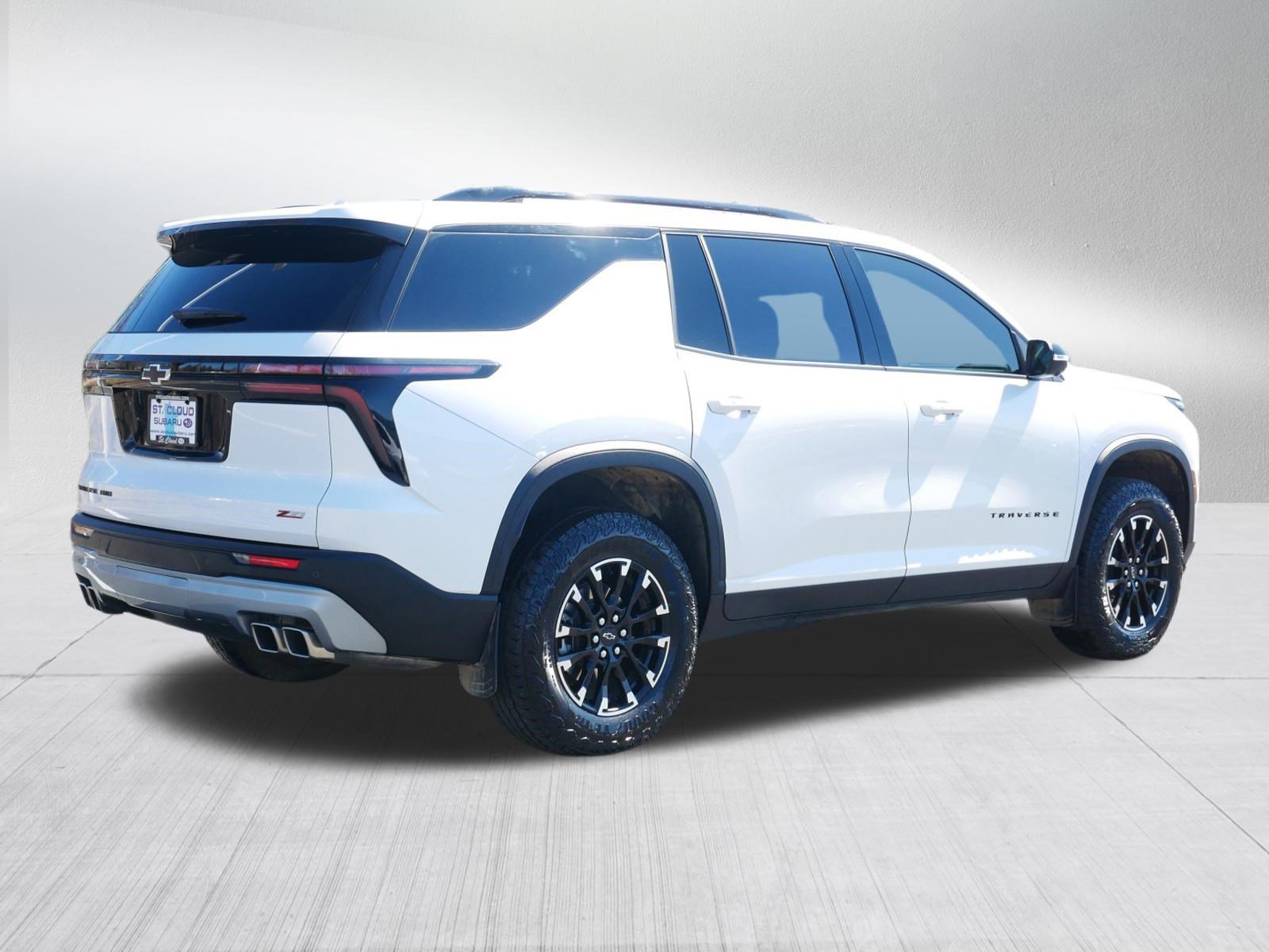 Used 2025 Chevrolet Traverse Z71 w/ Driver Confidence Package image 7