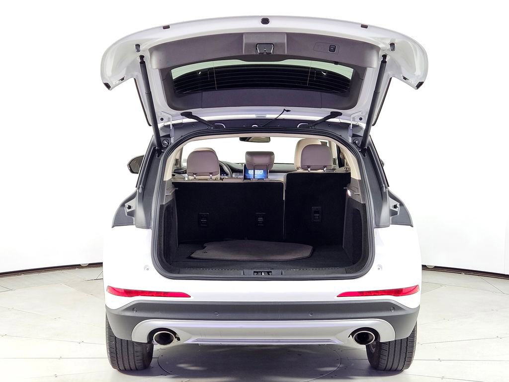 Used 2022 Lincoln Corsair Standard image 10