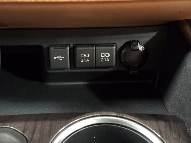 Used 2021 Toyota Highlander Platinum AWD/4WD image 23