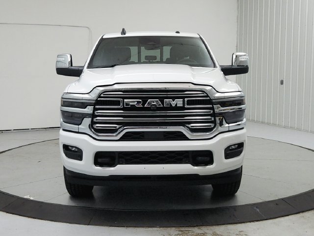 New 2026 RAM 2500 Laramie AWD/4WD image 3