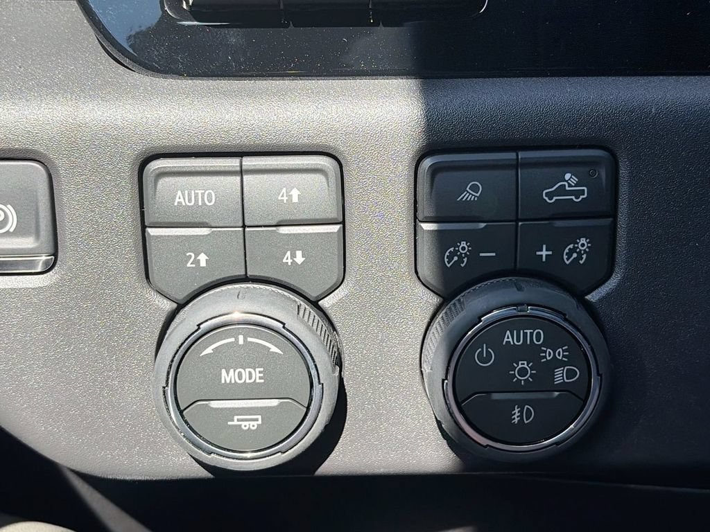 New 2026 Chevrolet Silverado 1500 ZR2 w/ Dark Appearance Package AWD/4WD image 23