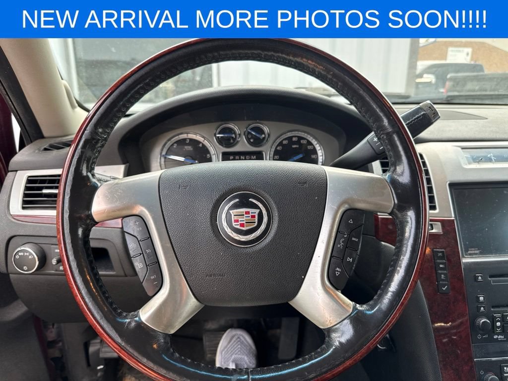 Used 2010 Cadillac Escalade Luxury AWD/4WD image 14