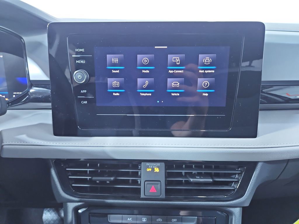 New 2025 Volkswagen Taos S image 18