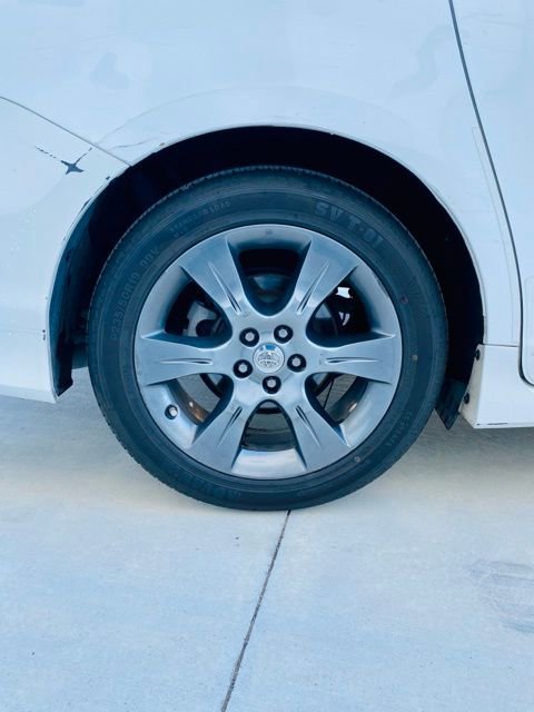 Used 2015 Toyota Sienna SE w/ SE Preferred Package image 9