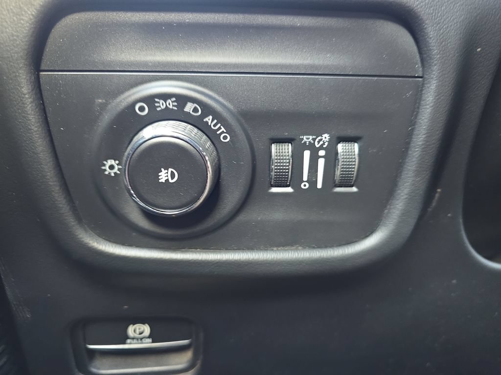 Used 2021 Jeep Grand Cherokee L Summit AWD/4WD image 27
