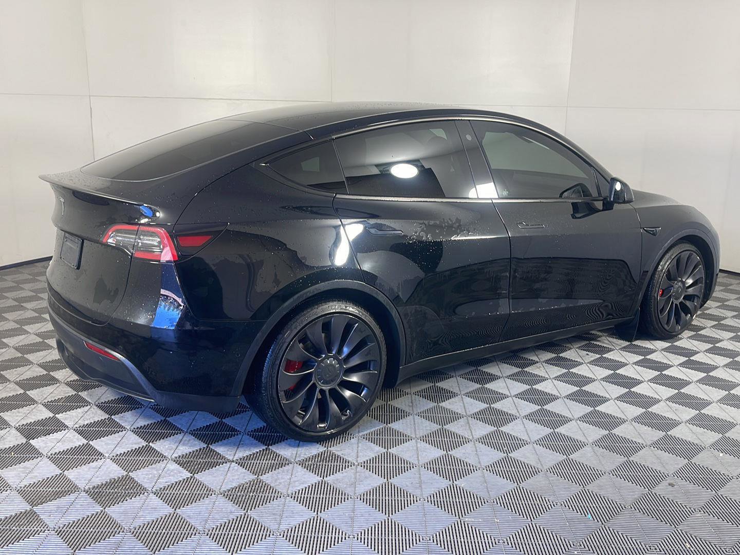 Used 2021 Tesla Model Y Performance image 5