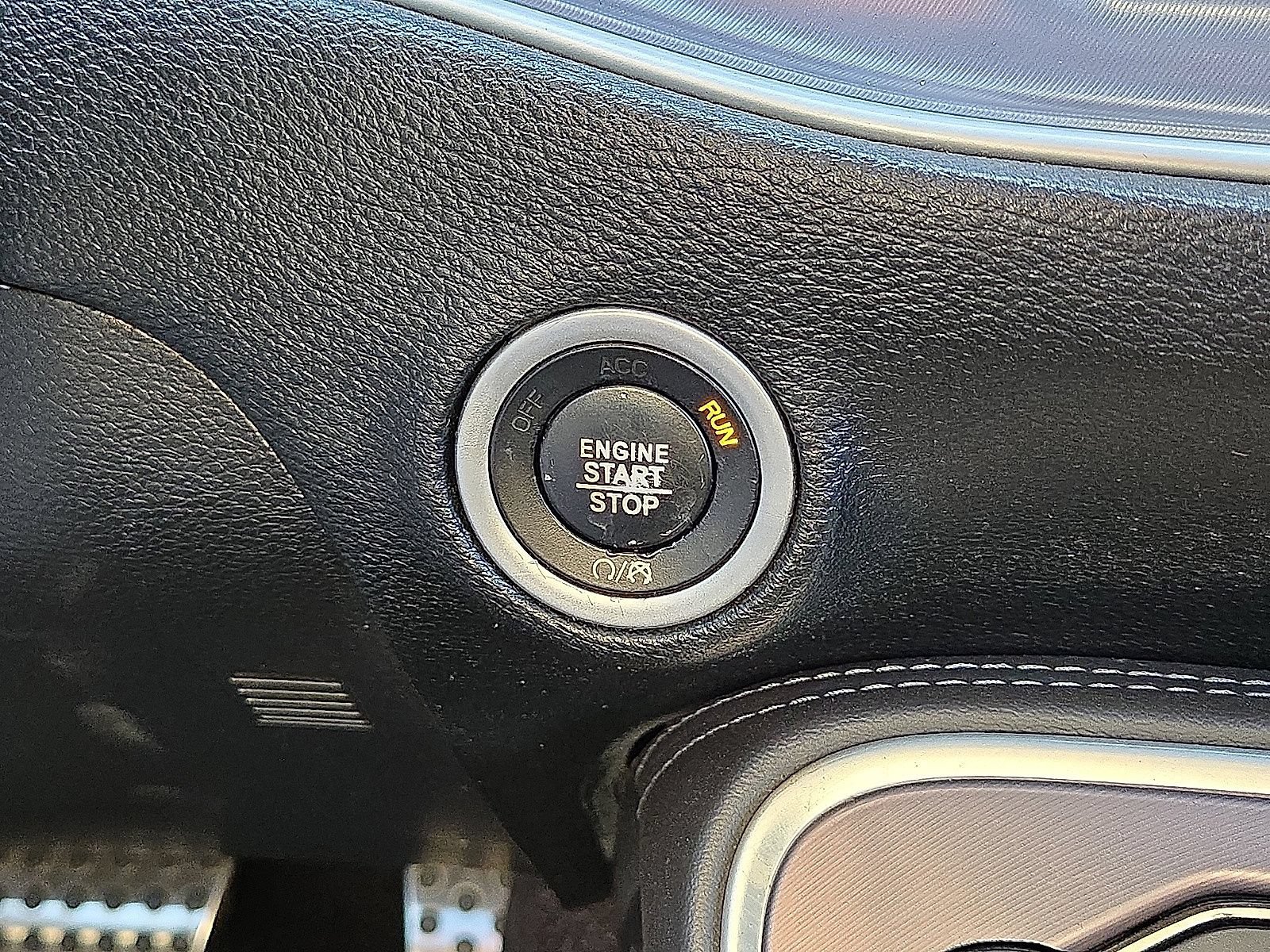 Used 2019 Dodge Challenger SXT w/ Plus Package AWD/4WD image 31