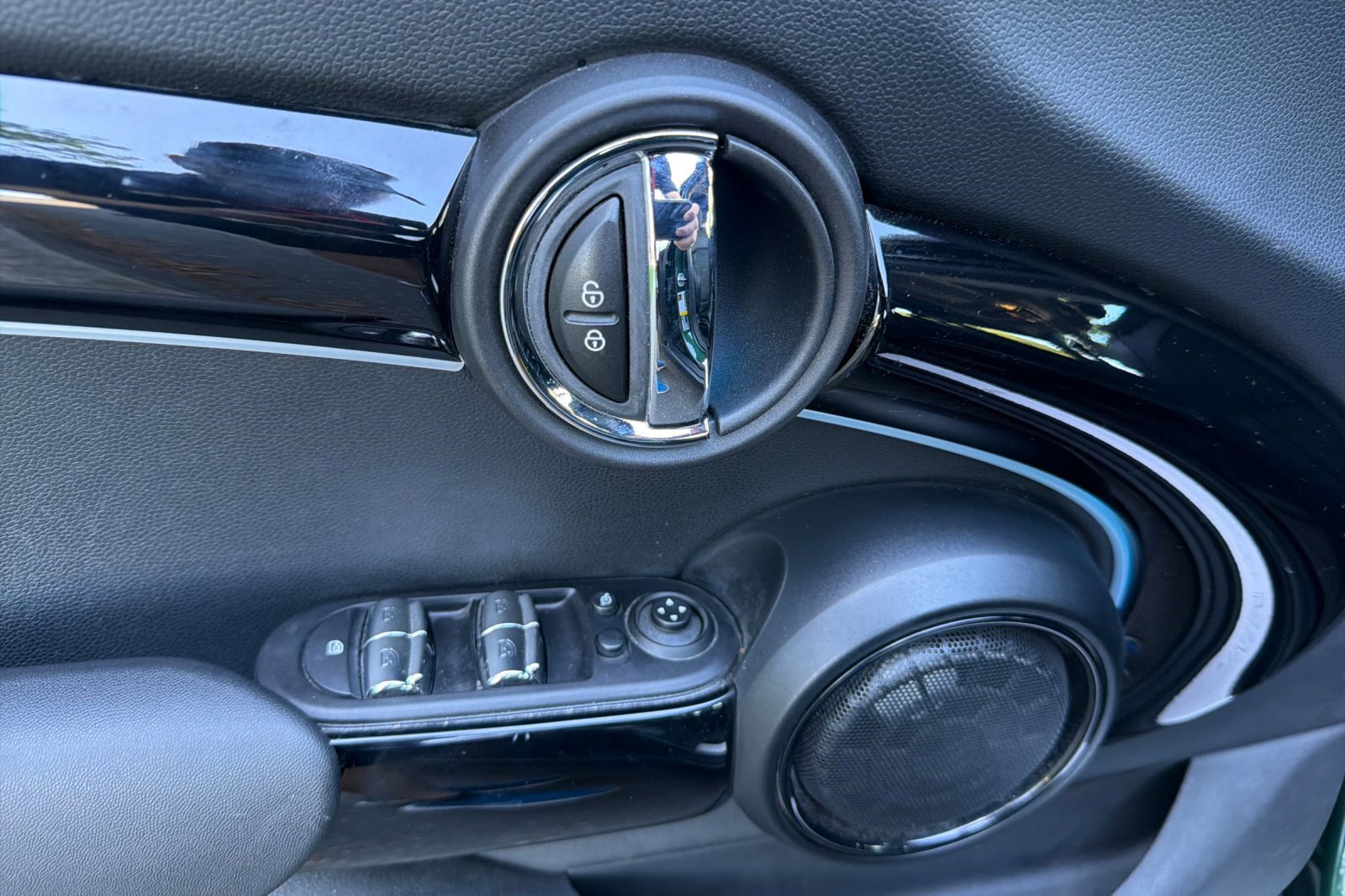 Used 2017 MINI Cooper S image 12