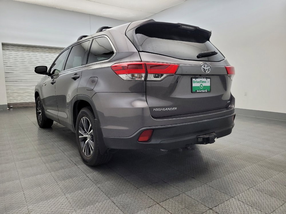 Used 2019 Toyota Highlander LE image 5