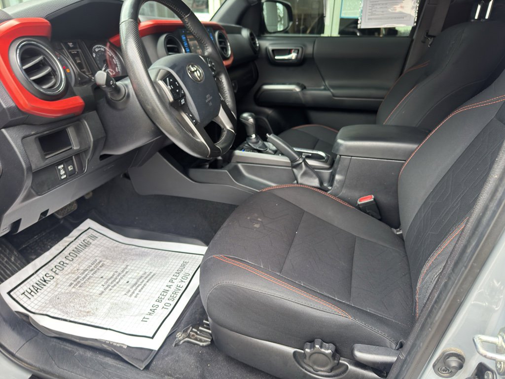Used 2018 Toyota Tacoma TRD Off-Road image 5