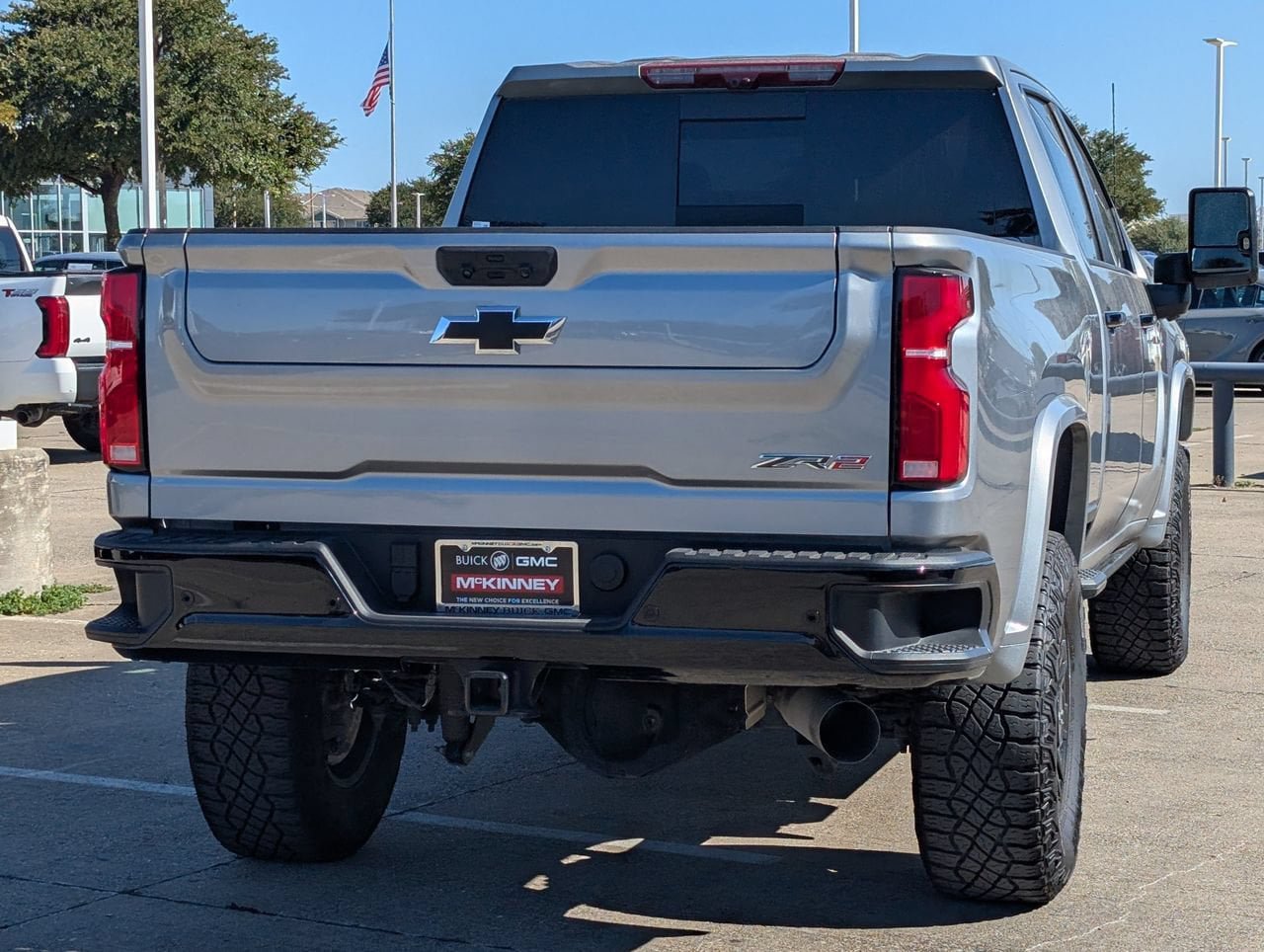 Used 2025 Chevrolet Silverado 2500 ZR2 w/ Technology Package AWD/4WD image 4