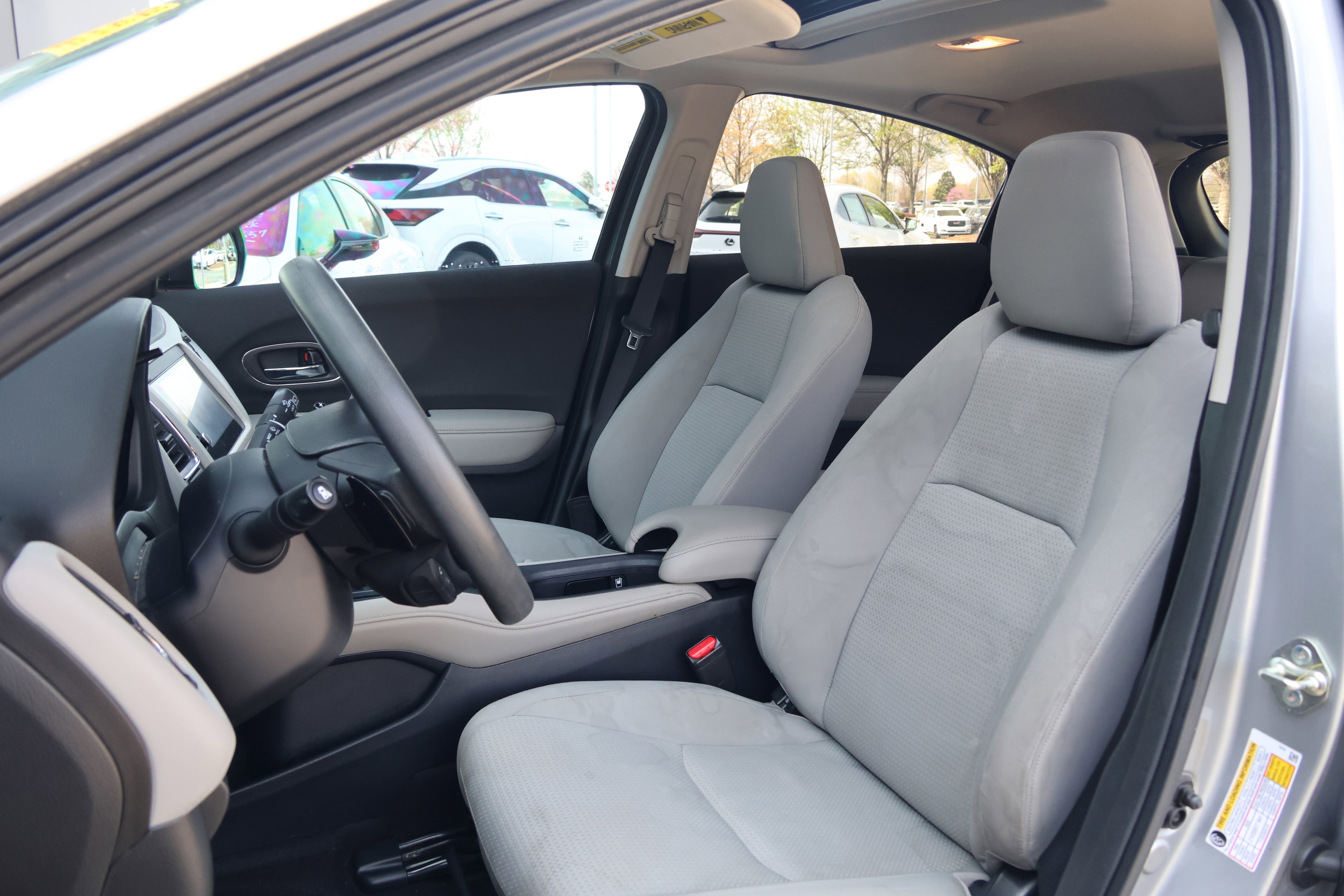 Used 2019 Honda HR-V EX image 32