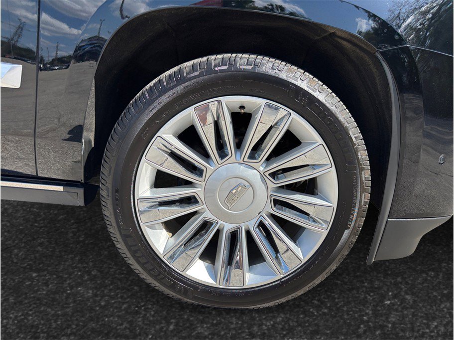 Used 2020 Cadillac Escalade Platinum AWD/4WD image 13