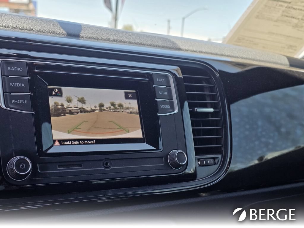 Used 2018 Volkswagen Beetle 2.0T S FWD image 18