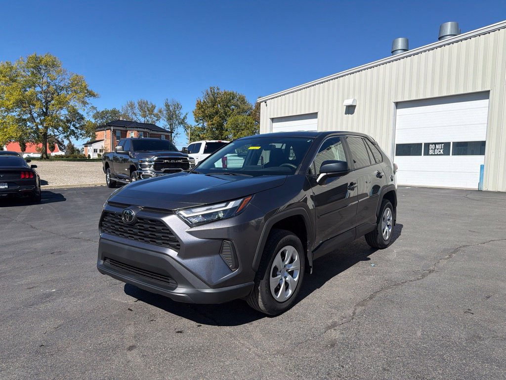 Used 2024 Toyota RAV4 LE FWD image 3