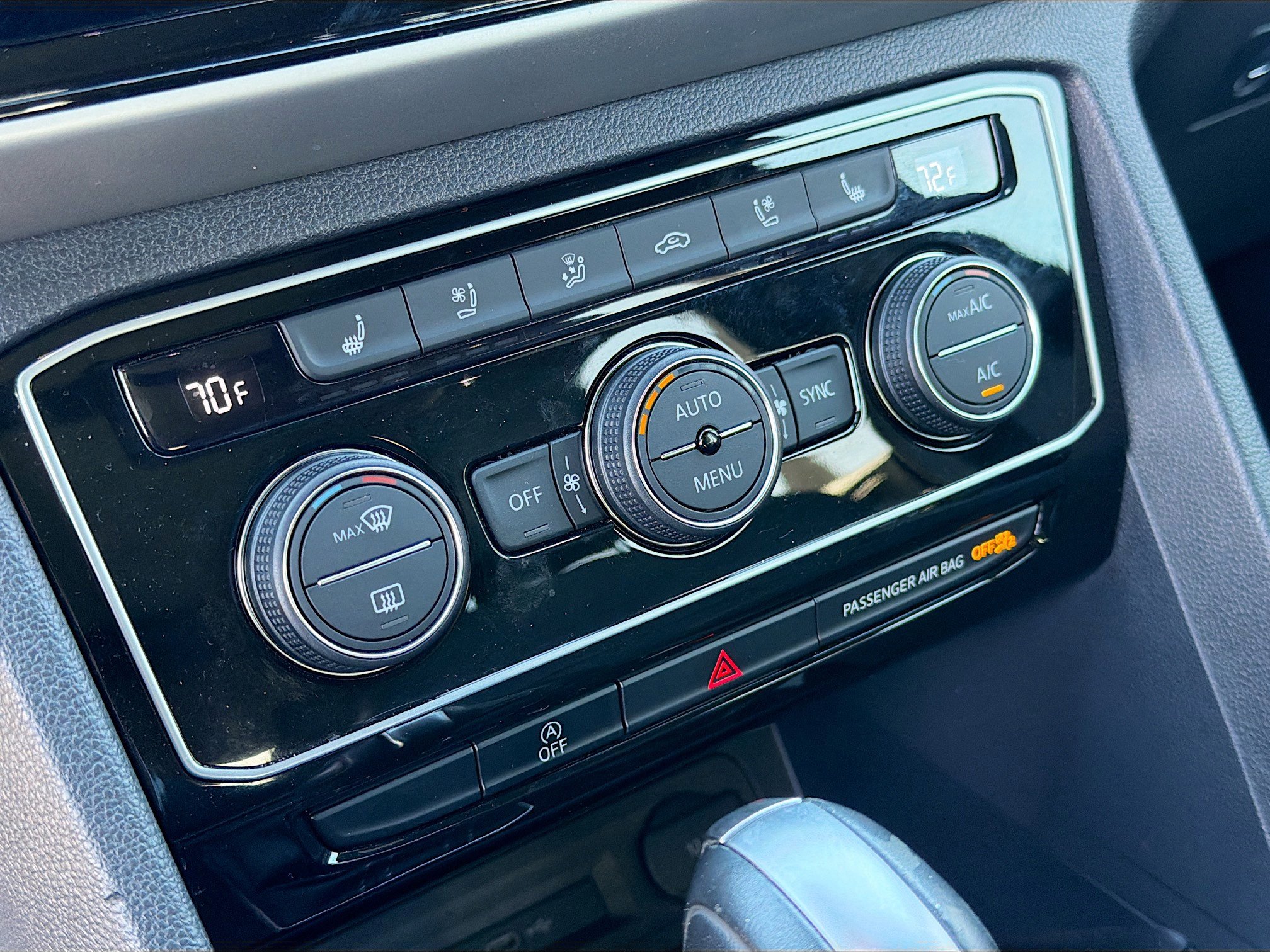 Used 2023 Volkswagen Atlas Cross Sport SEL Premium R-Line image 34