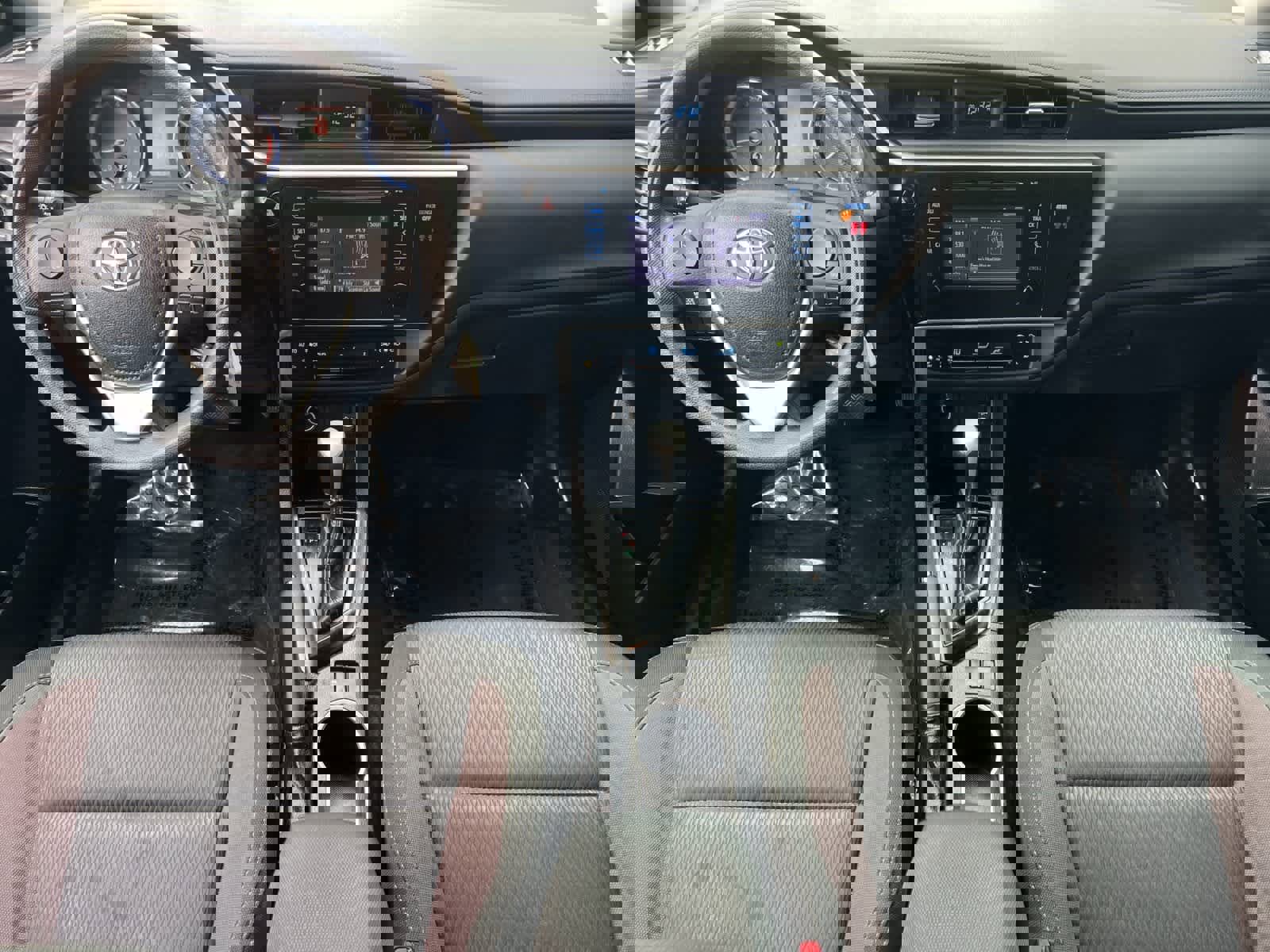 Used 2019 Toyota Corolla LE image 4