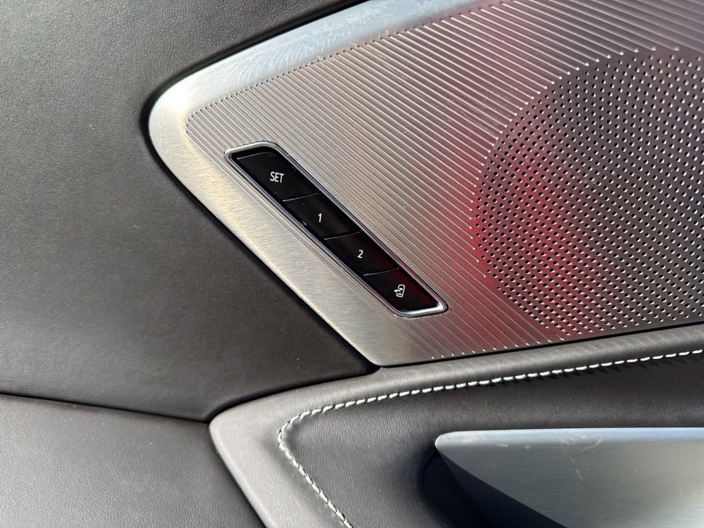 Used 2024 Chevrolet Corvette Stingray Premium Cpe w/ Z51 Performance Package image 11