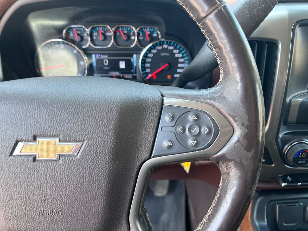 Used 2018 Chevrolet Silverado 1500 High Country AWD/4WD image 27