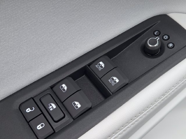 New 2026 Jeep Cherokee Laredo AWD/4WD image 33