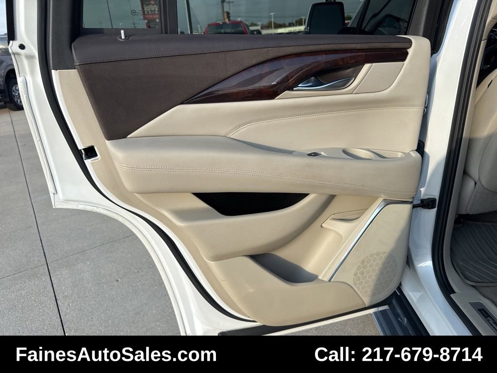 Used 2016 Cadillac Escalade Luxury image 53