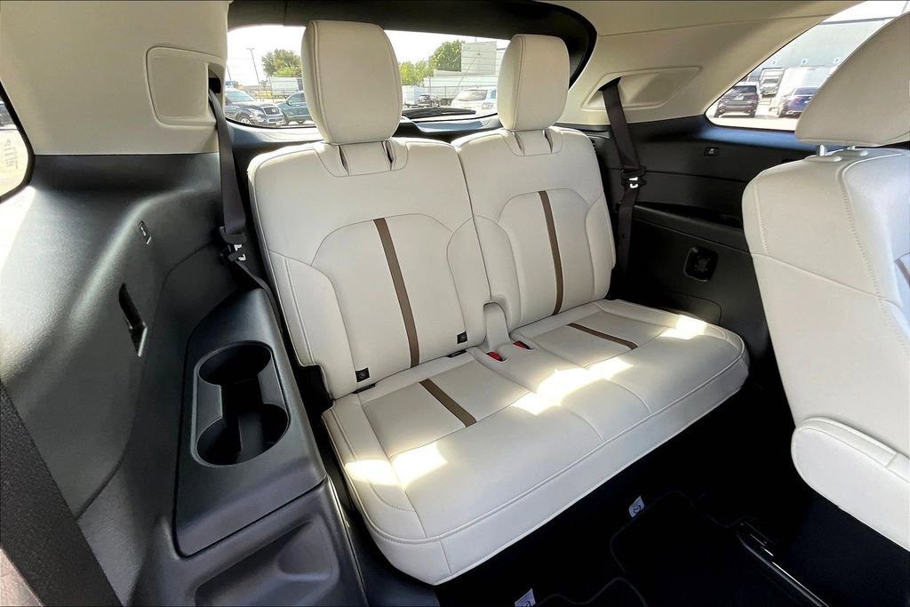 Used 2024 MAZDA CX-90 3.3 Turbo S w/ Premium Package image 37