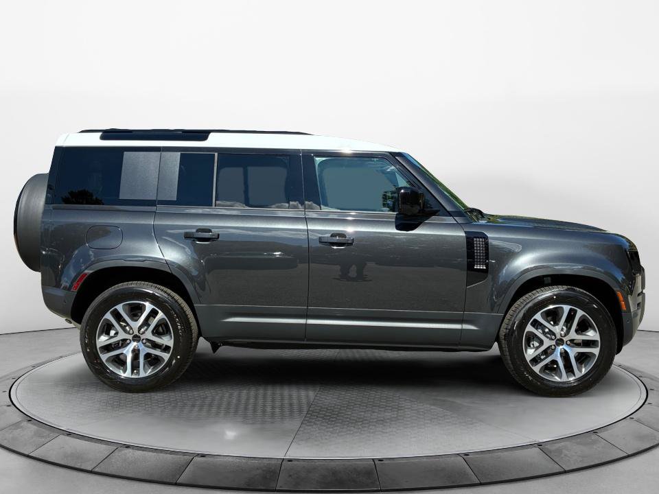 New 2026 Land Rover Defender 110 S AWD/4WD image 8