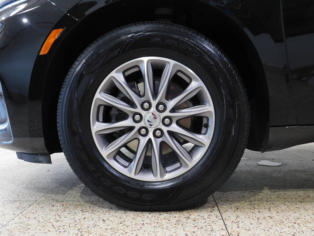 Used 2024 Buick Enclave Essence image 17