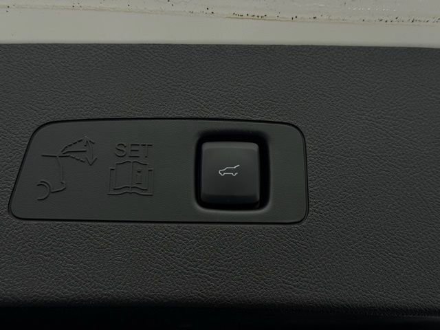 Certified 2022 Lincoln Corsair Reserve w/ Equipment Group 201A image 12