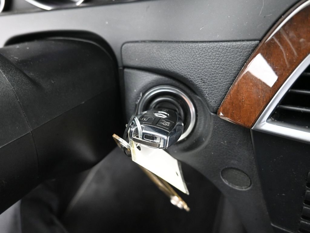 Used 2013 Mercedes-Benz C 300 4MATIC Sedan image 20