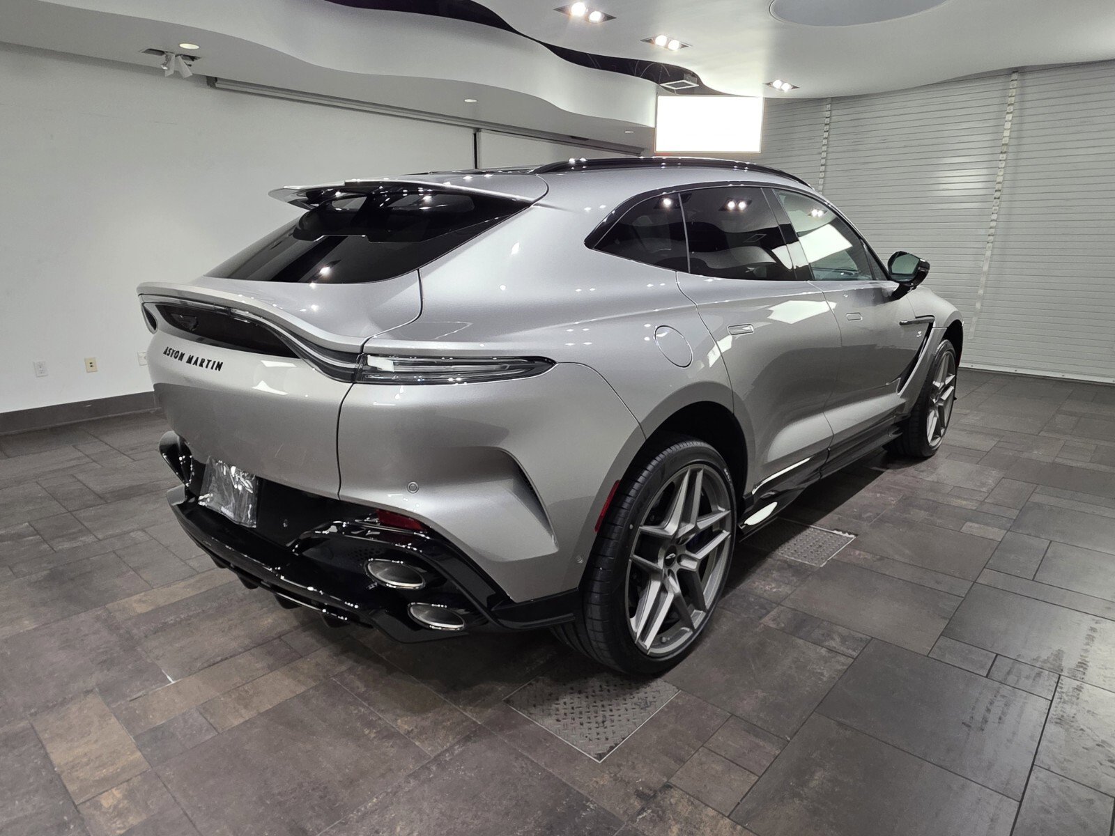 New 2026 Aston Martin DBX S image 30