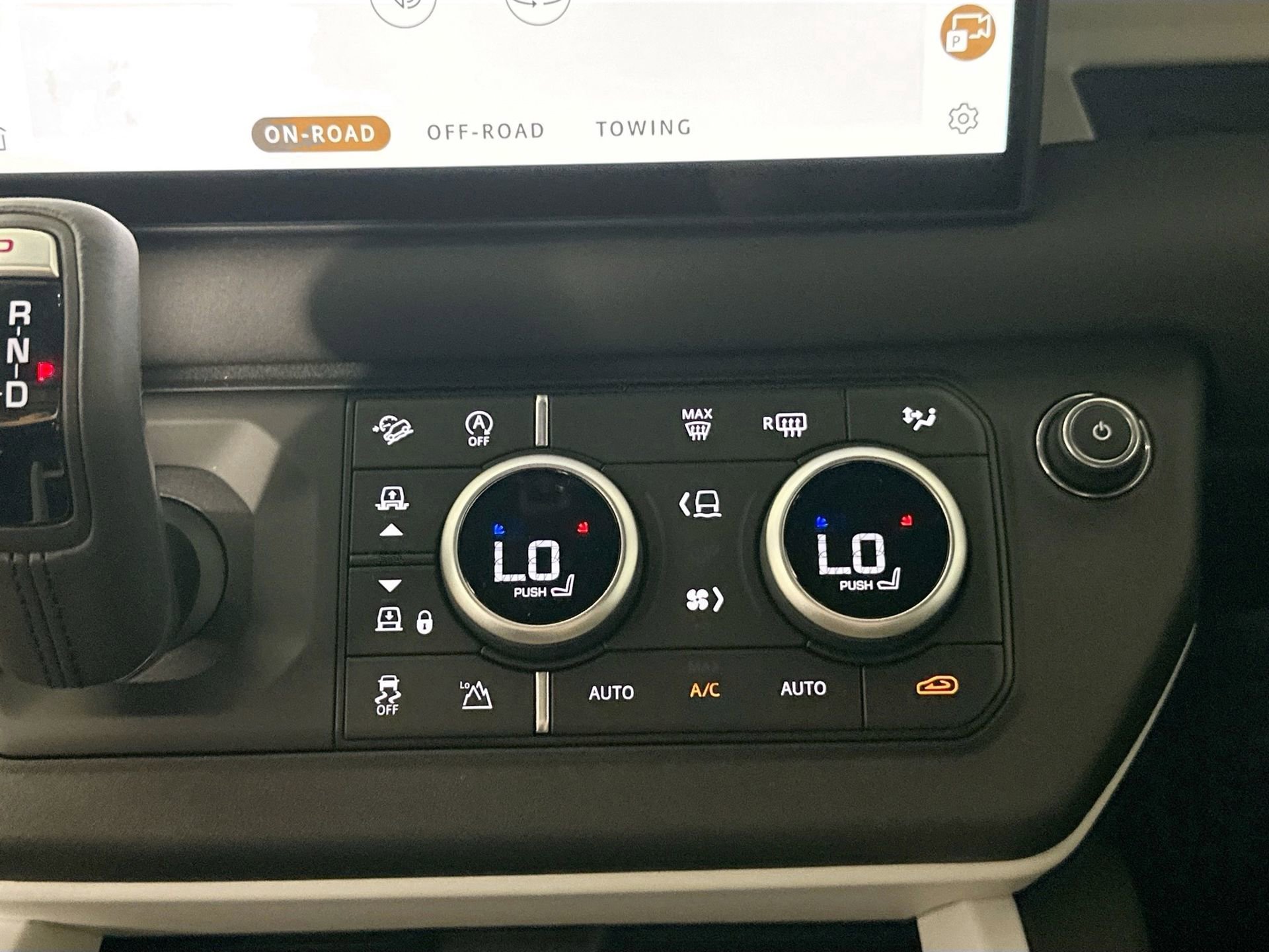 Certified 2025 Land Rover Defender 110 S image 25